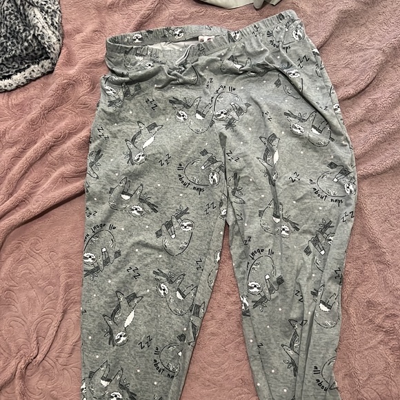 Sloth pjs - Picture 2 of 2
